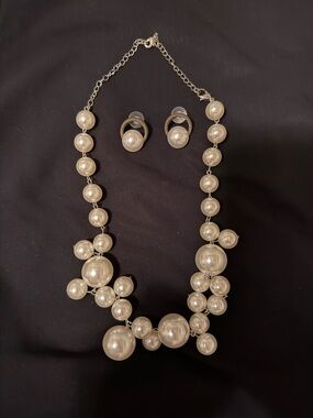 Elegant Pearl Cluster Necklace and Stud Earrings - Cream Pearl Jewelry Set